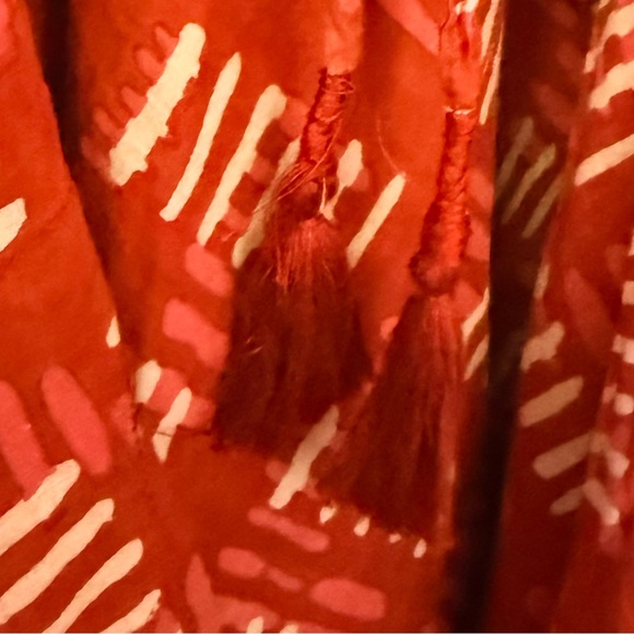 World Market Tie Back Spaghetti Strap Coverup with Pockets - Picture 7 of 8